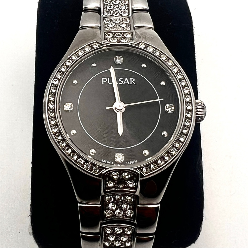 Womens Watch Pulsar Silver and Black with Crystal Accents 5.5 Wrist New Battery